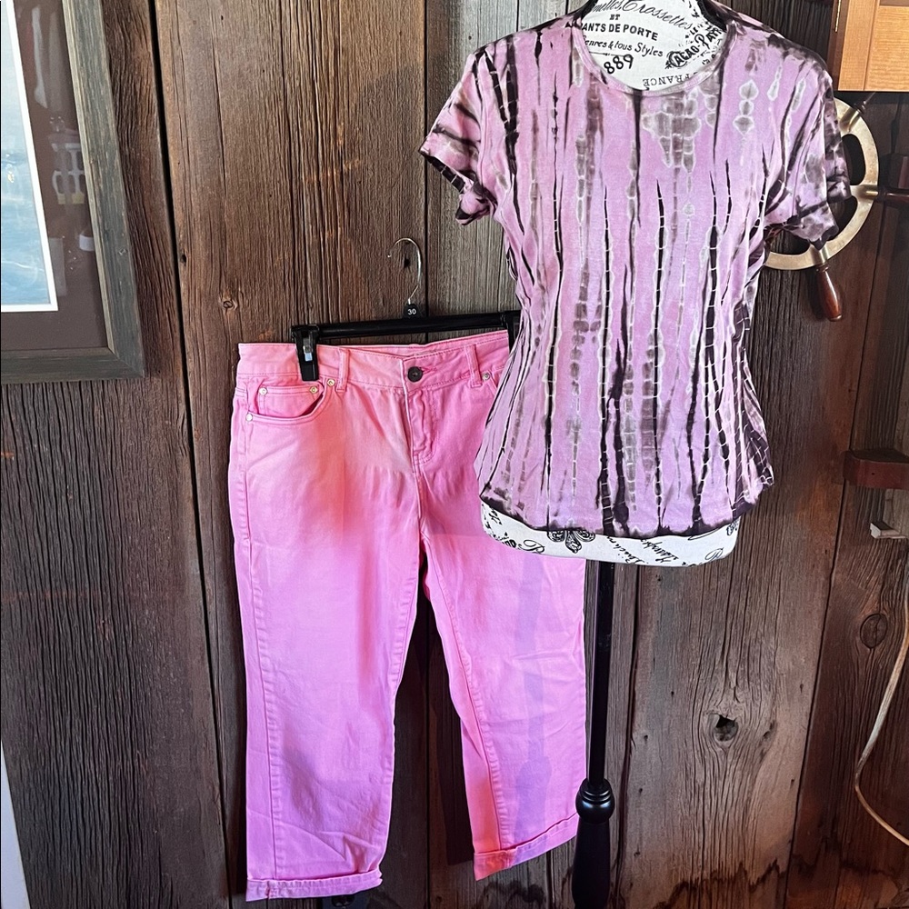 DKNY pink capris jeans ( shirt not included )